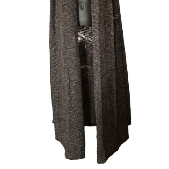 Lu La Roe women's darker gray heathered duster, open -front, sleeveless. - Picture 3 of 6